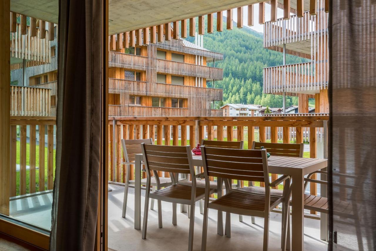 Montela Hotel & Resort - Suiten ساس-غروند المظهر الخارجي الصورة
